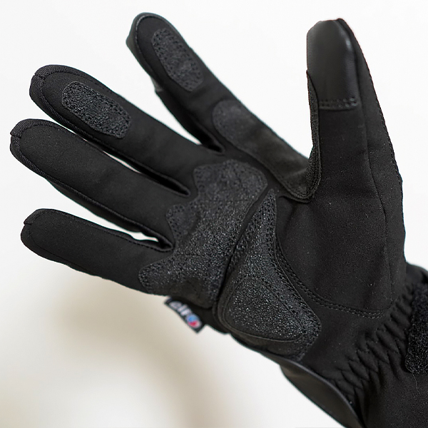 “掌側グリップ力を高める補強生地“