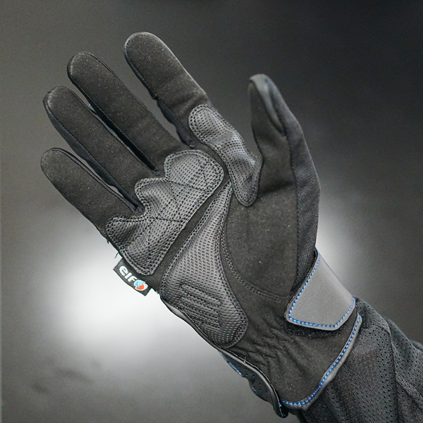 “掌側グリップ力を高める補強生地“