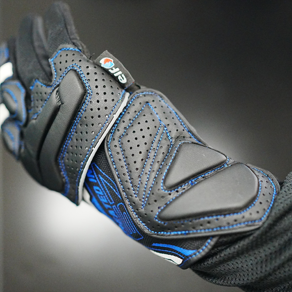 “大型のリストガード”