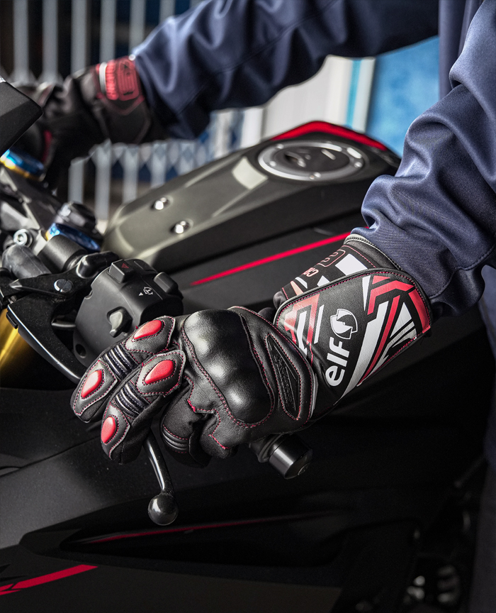 ■カラー／レッド