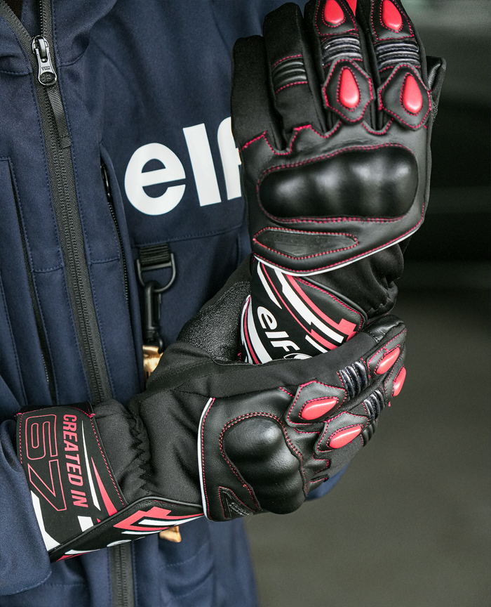 ■カラー／レッド