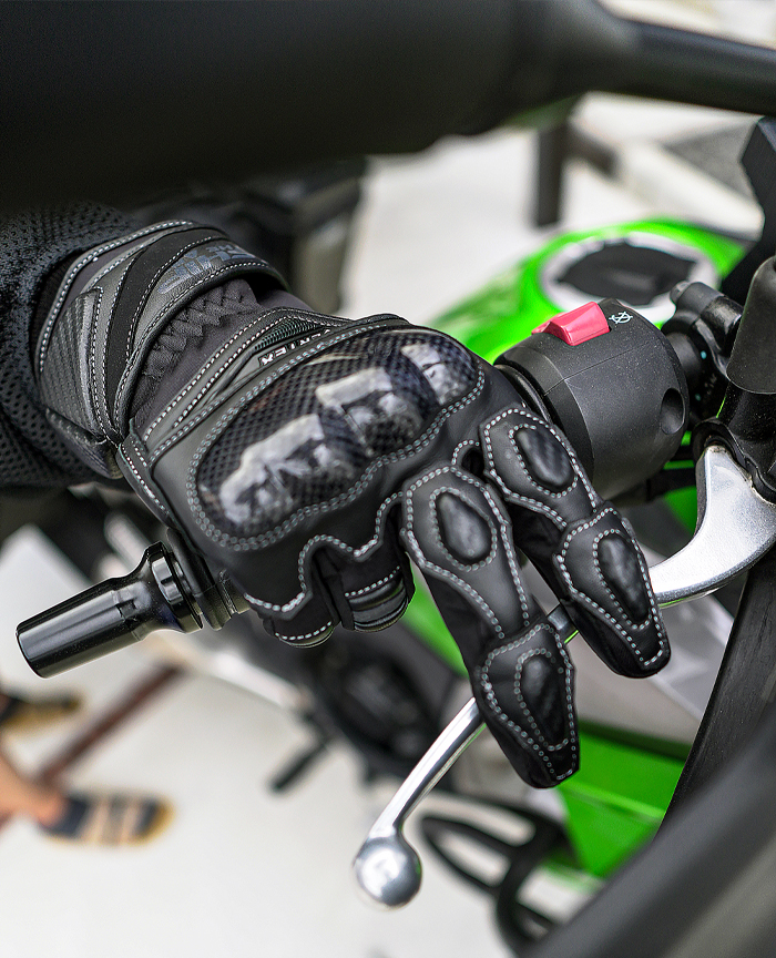 ■カラー／ブラック