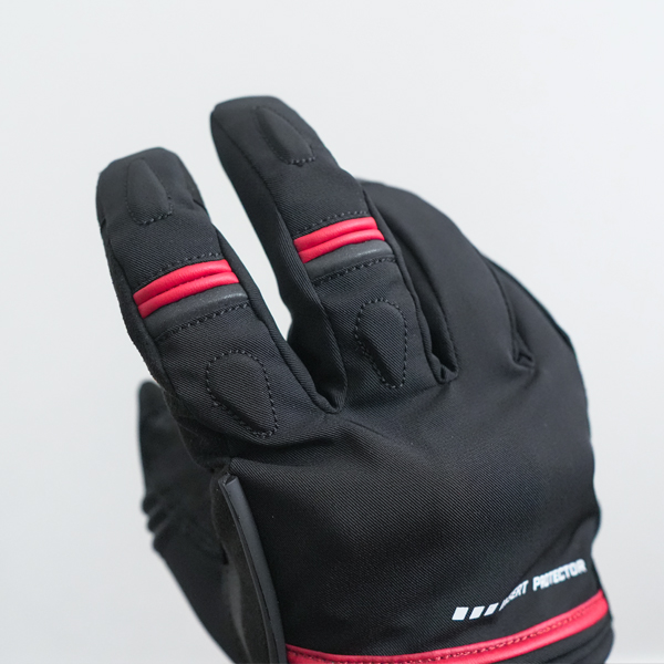 “指のシャーリングにリフレクター機能搭載”