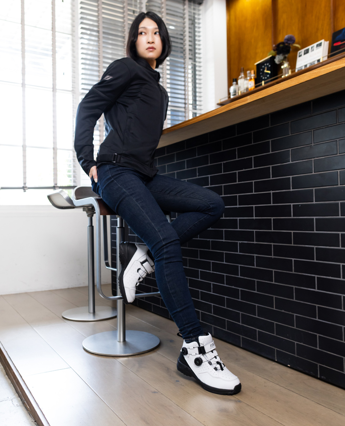 ■フロントスタイル　［ブラック］　身長165cm　着用サイズWoman M