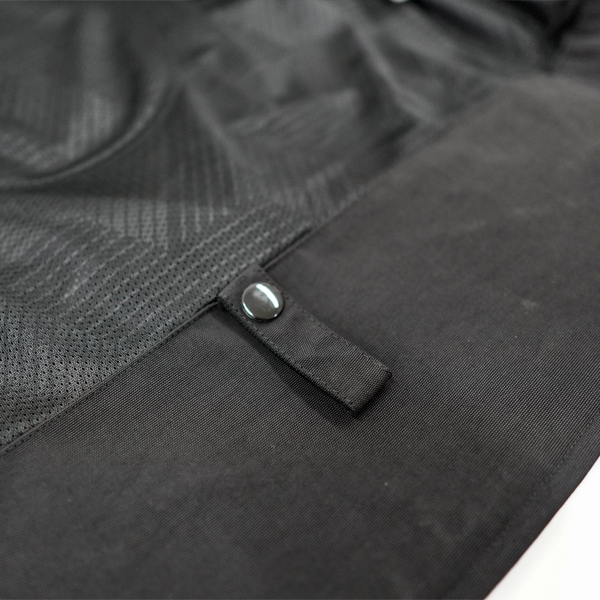 “裾裏ずり上がり防止フラップ”