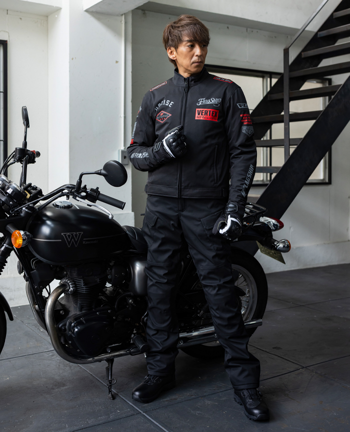 ■フロントスタイル　［レッド］　身長178cm　体重59kg　着用サイズL